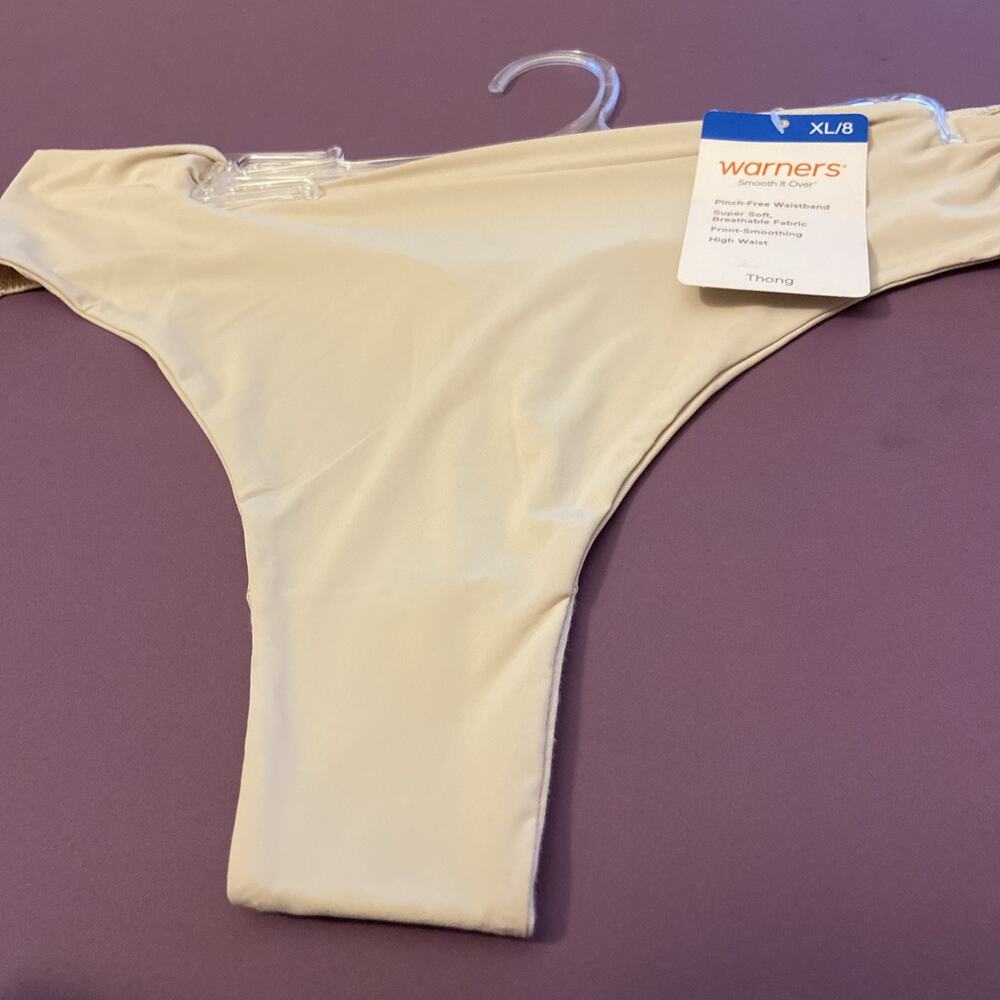Warners Nude Smooth it Over Thong Panties / X-LARGE / 8